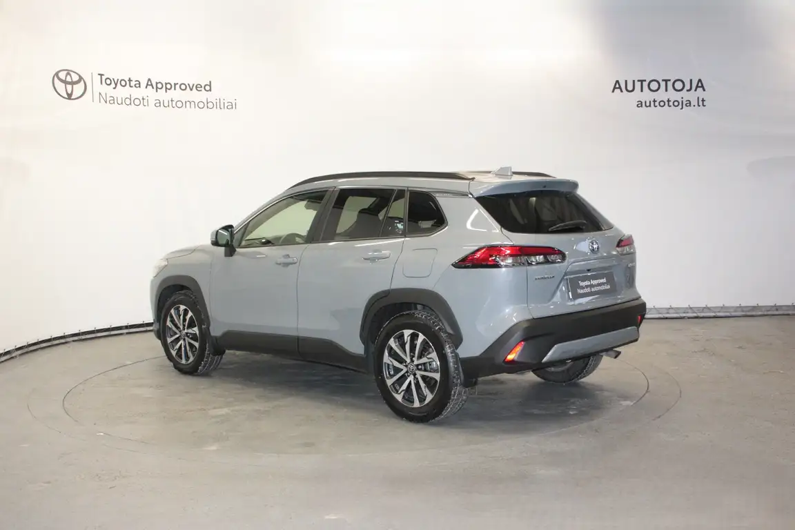 TOYOTA COROLLA CROSS