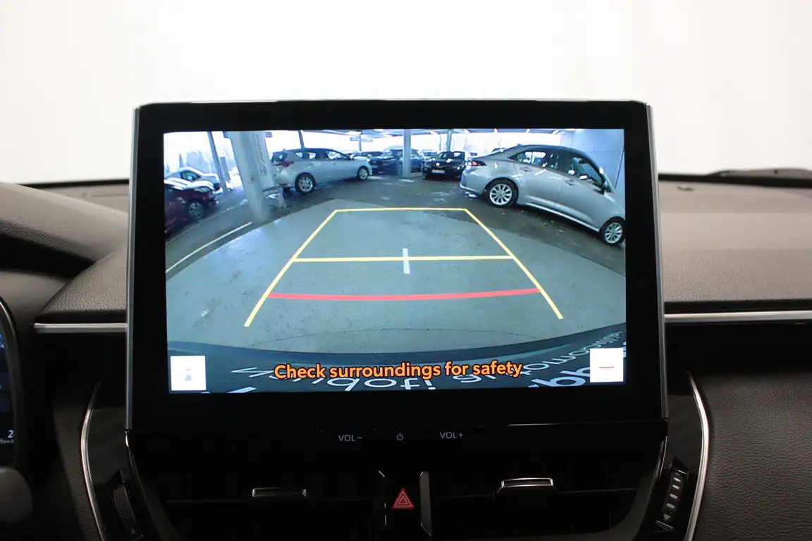 TOYOTA COROLLA CROSS