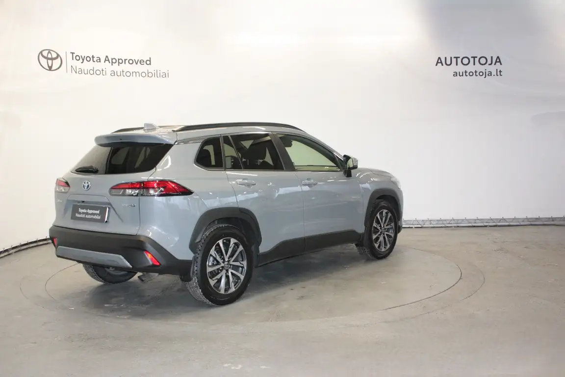 TOYOTA COROLLA CROSS