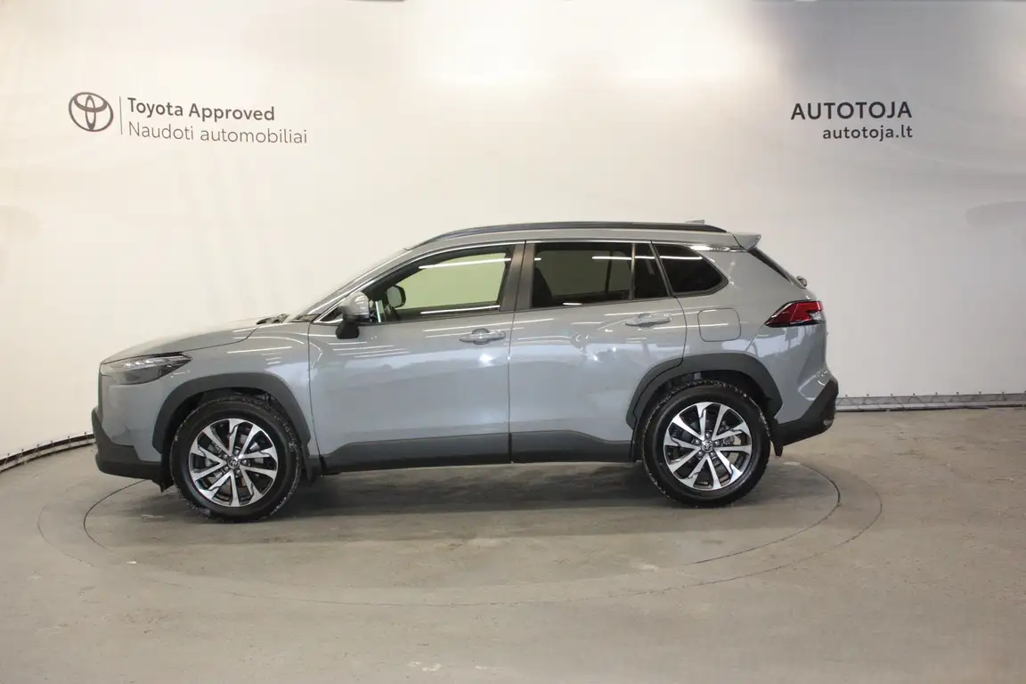 TOYOTA COROLLA CROSS