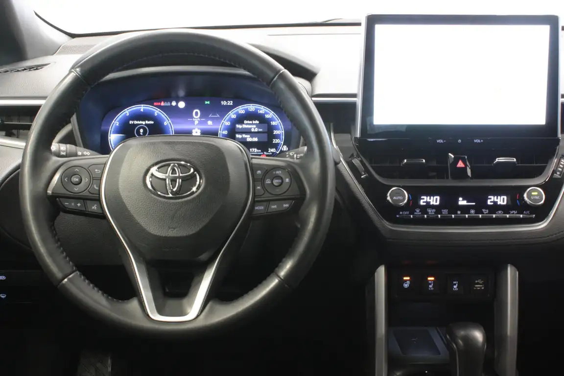 TOYOTA COROLLA CROSS