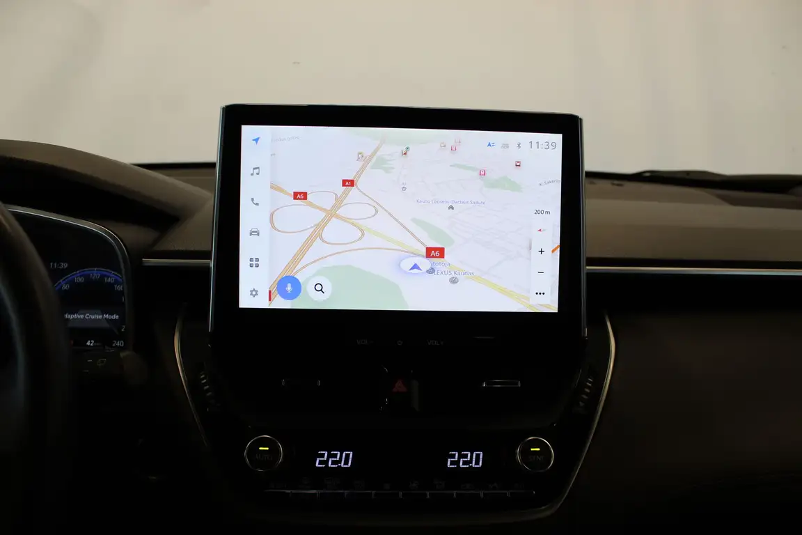 TOYOTA COROLLA CROSS