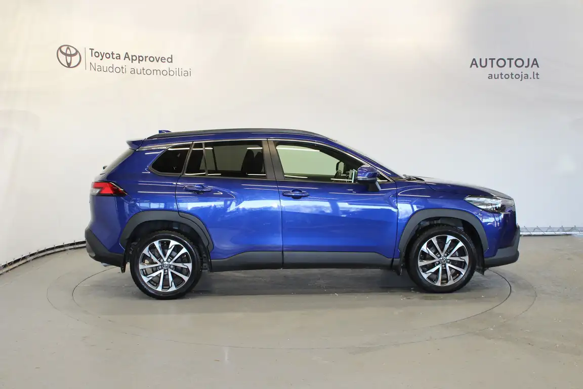 TOYOTA COROLLA CROSS