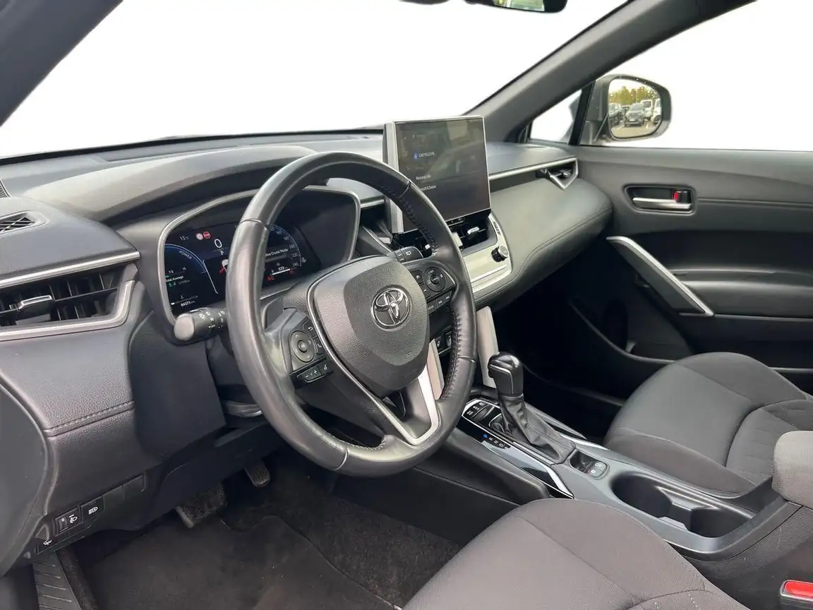 TOYOTA COROLLA CROSS