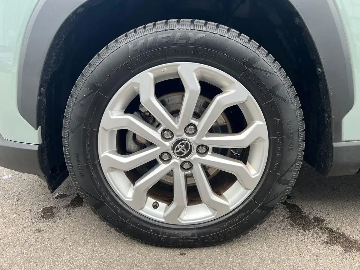 TOYOTA COROLLA CROSS