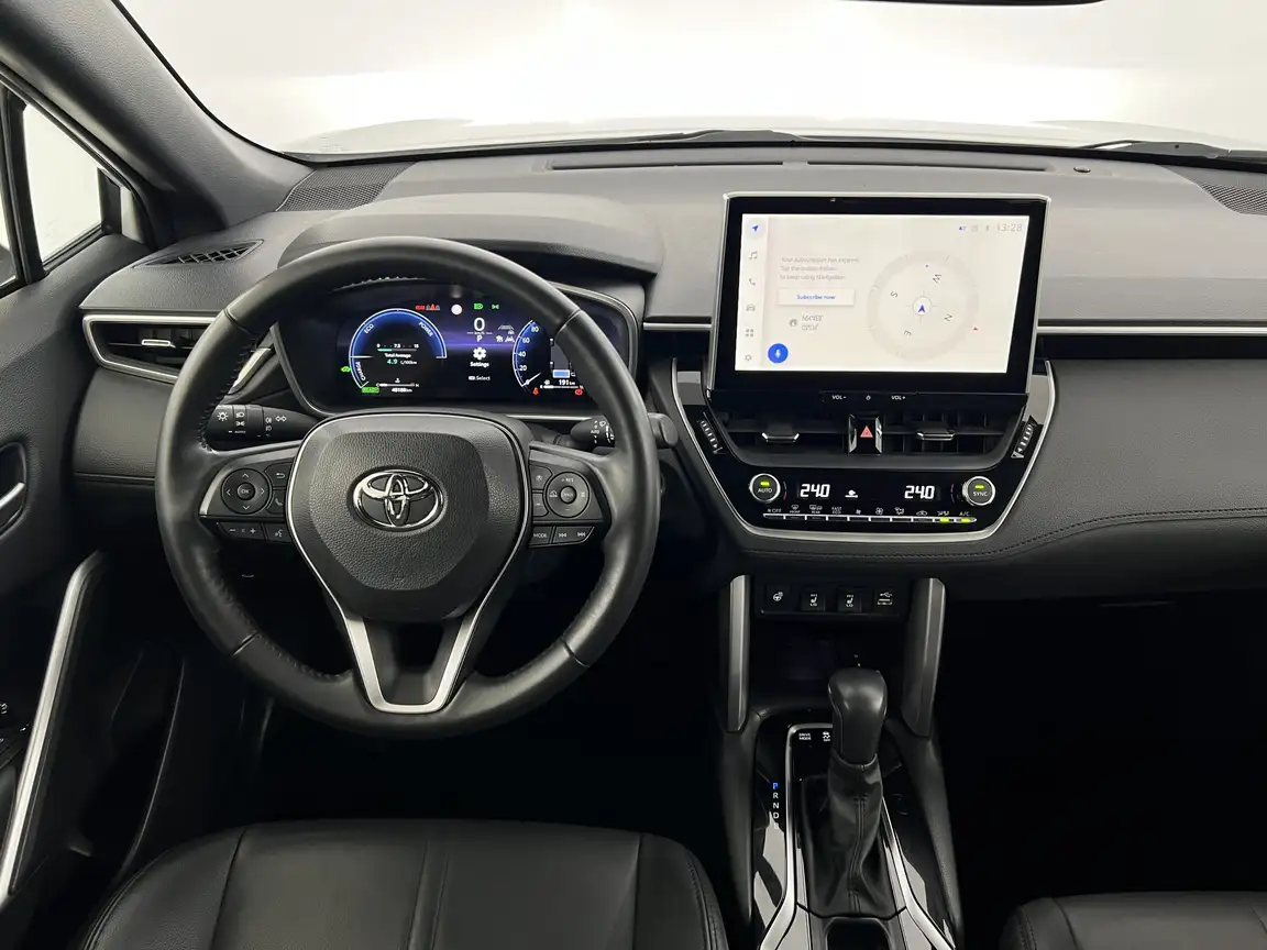 TOYOTA COROLLA CROSS