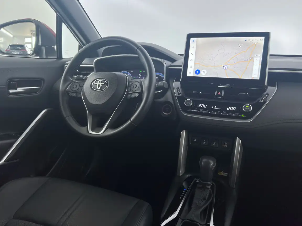 TOYOTA COROLLA CROSS