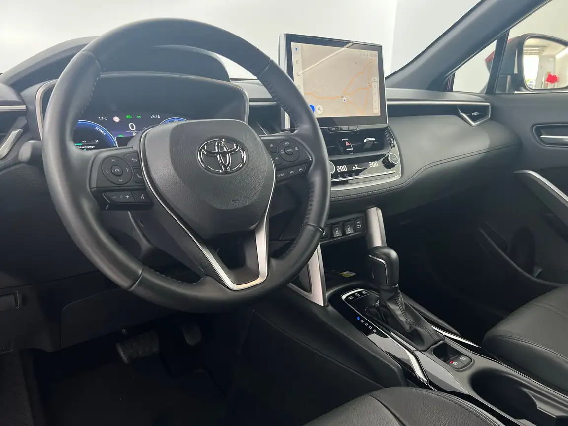 TOYOTA COROLLA CROSS