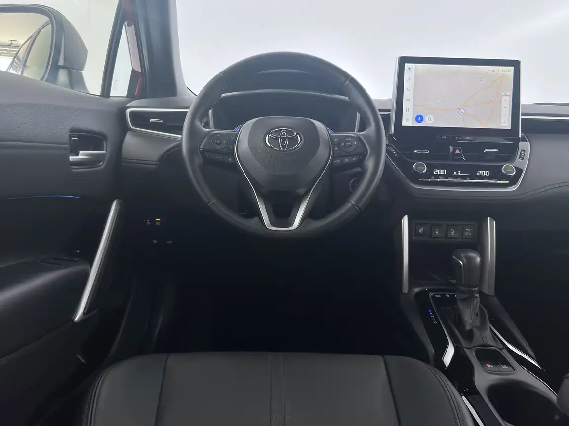 TOYOTA COROLLA CROSS