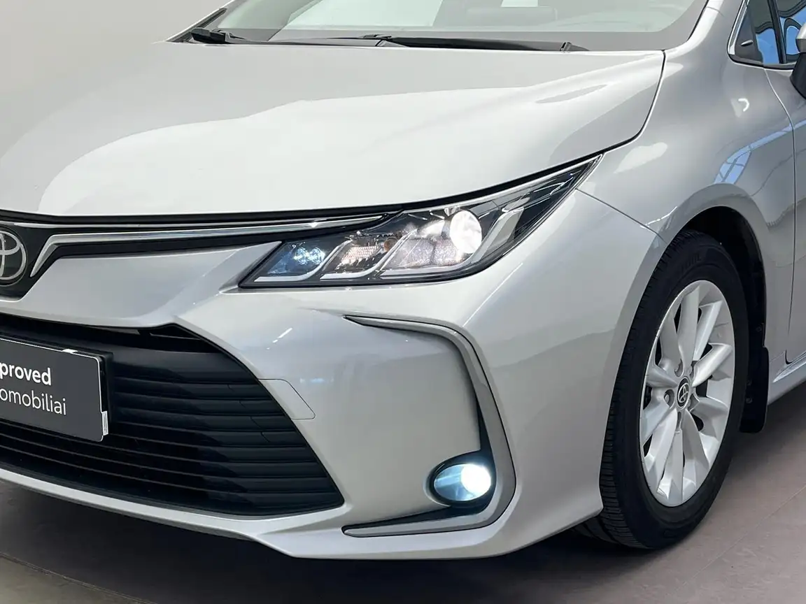 TOYOTA COROLLA