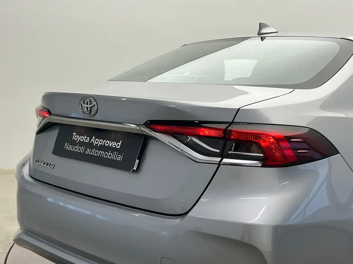 TOYOTA COROLLA