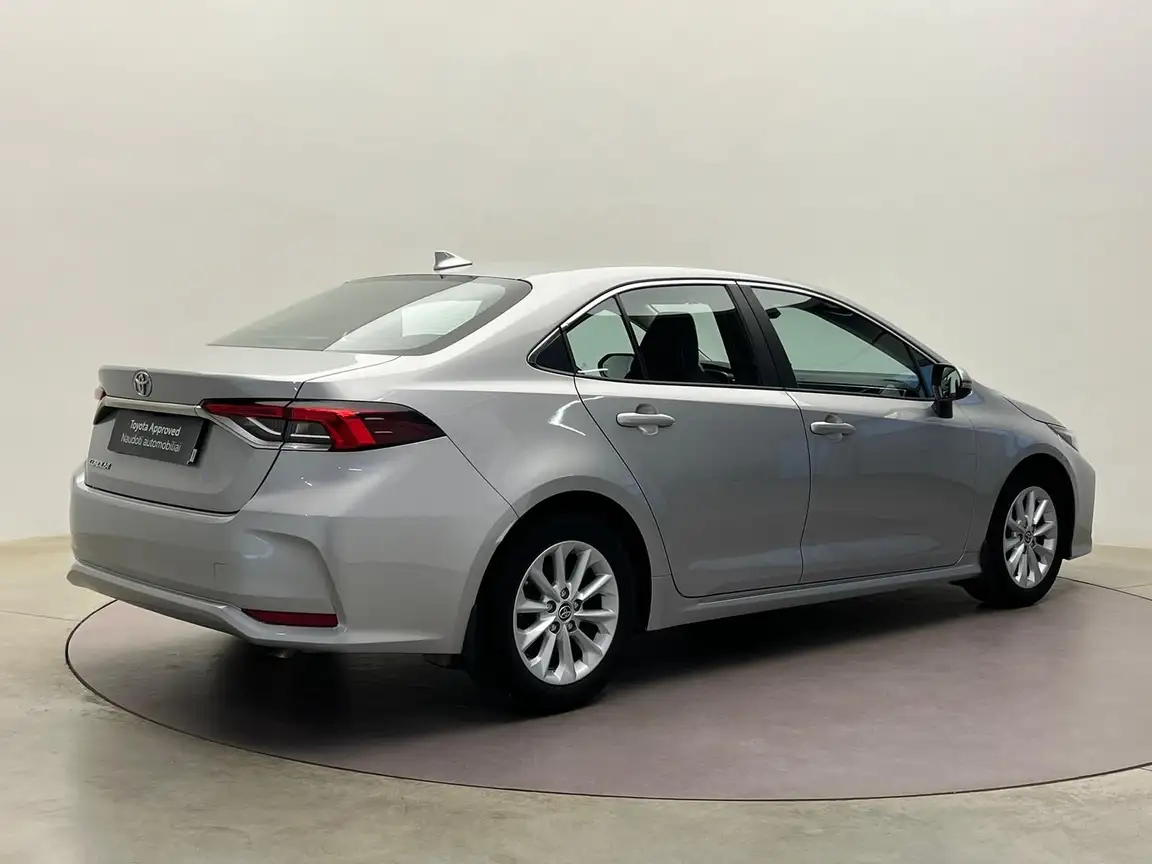 TOYOTA COROLLA