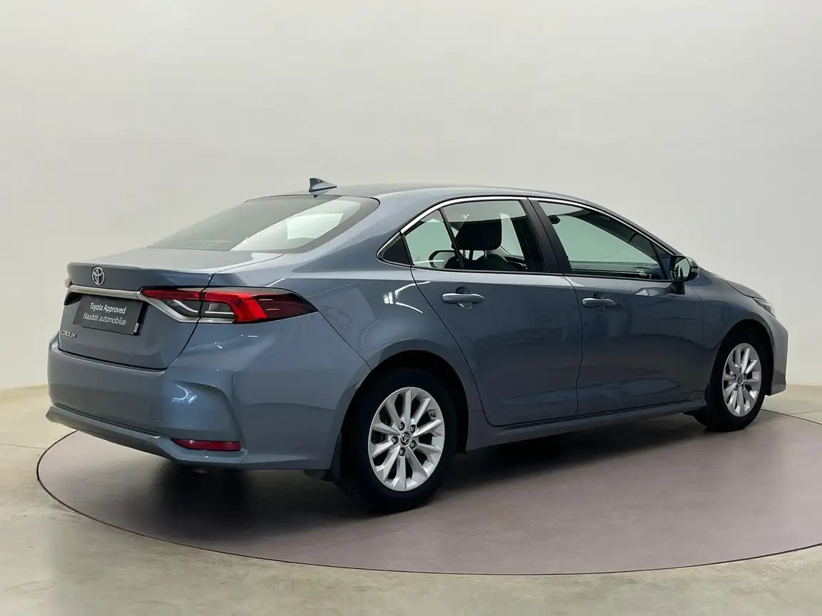 TOYOTA COROLLA