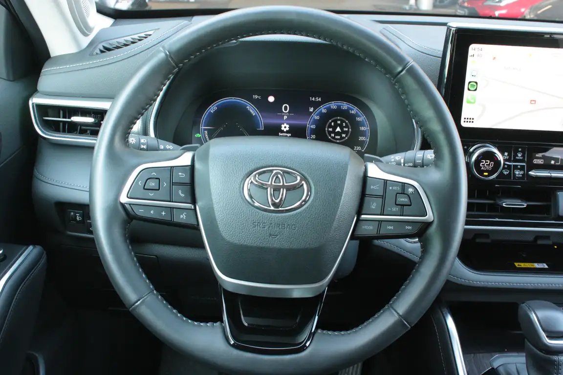 TOYOTA HIGHLANDER