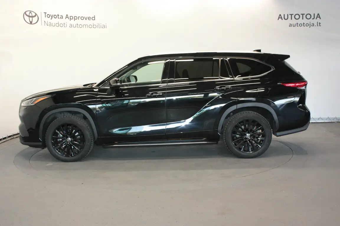 TOYOTA HIGHLANDER