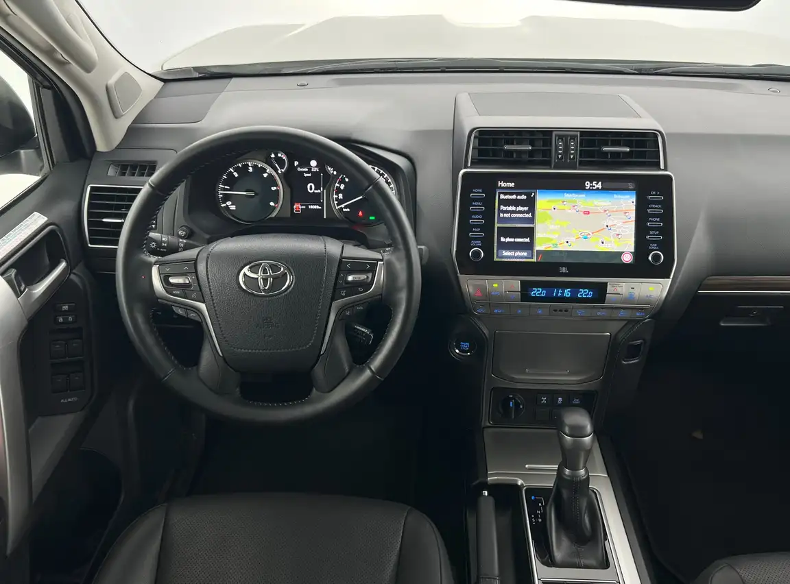 TOYOTA LAND CRUISER