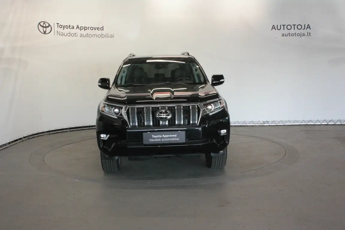 TOYOTA LAND CRUISER