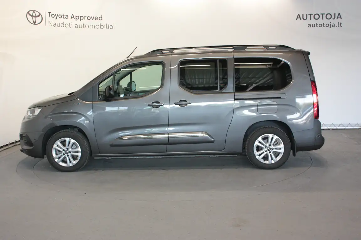 TOYOTA PROACE