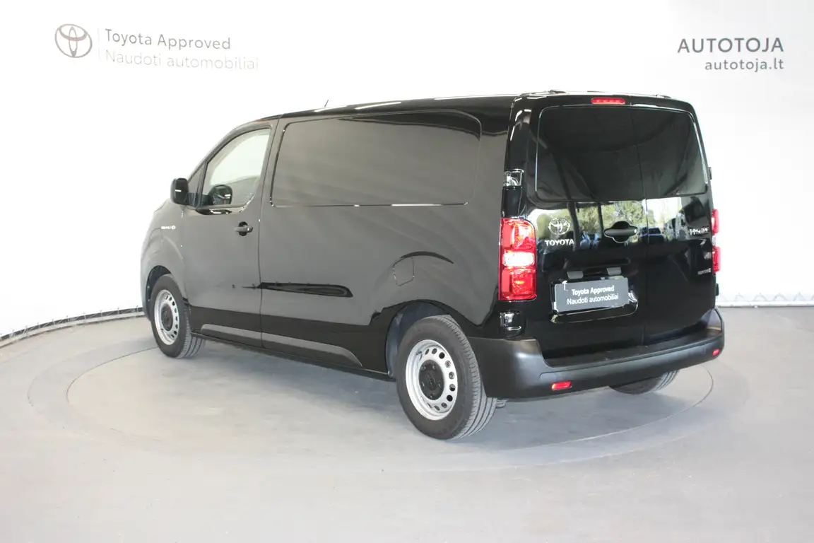 TOYOTA PROACE