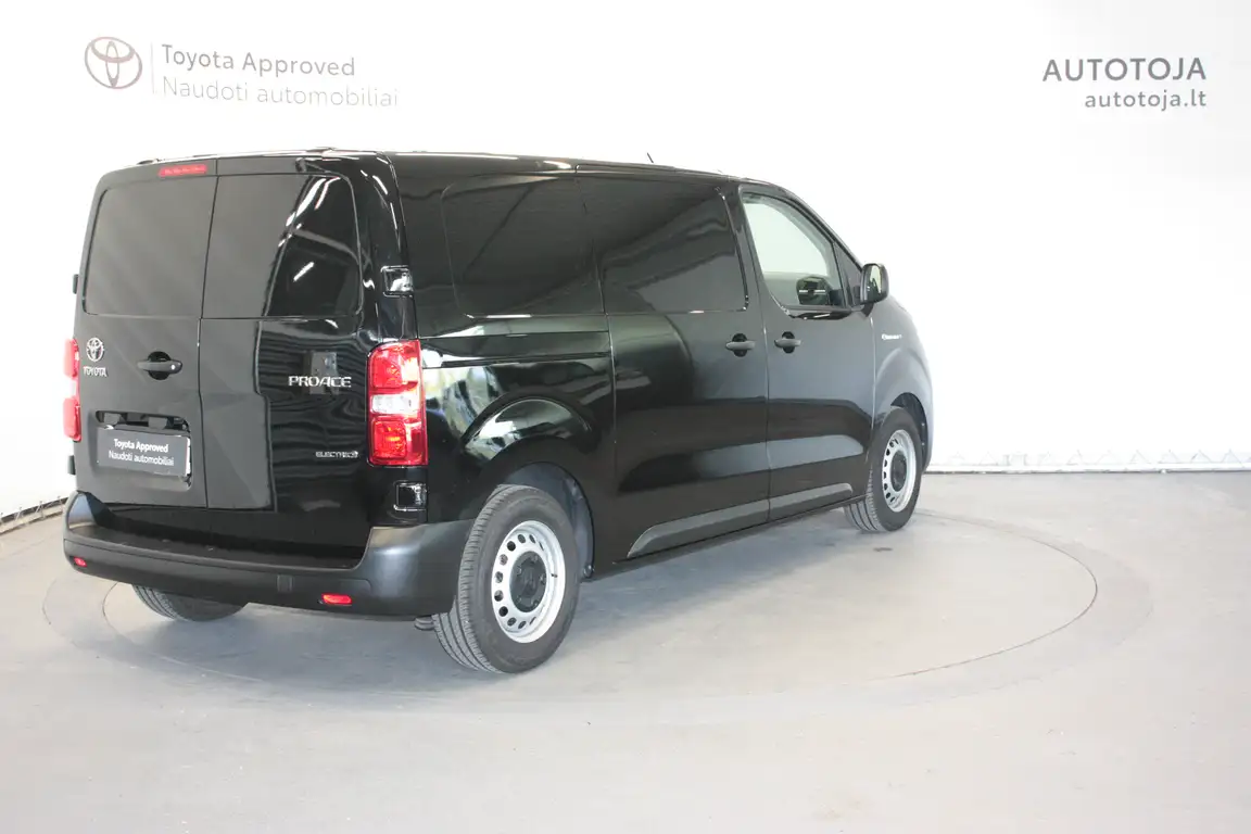 TOYOTA PROACE