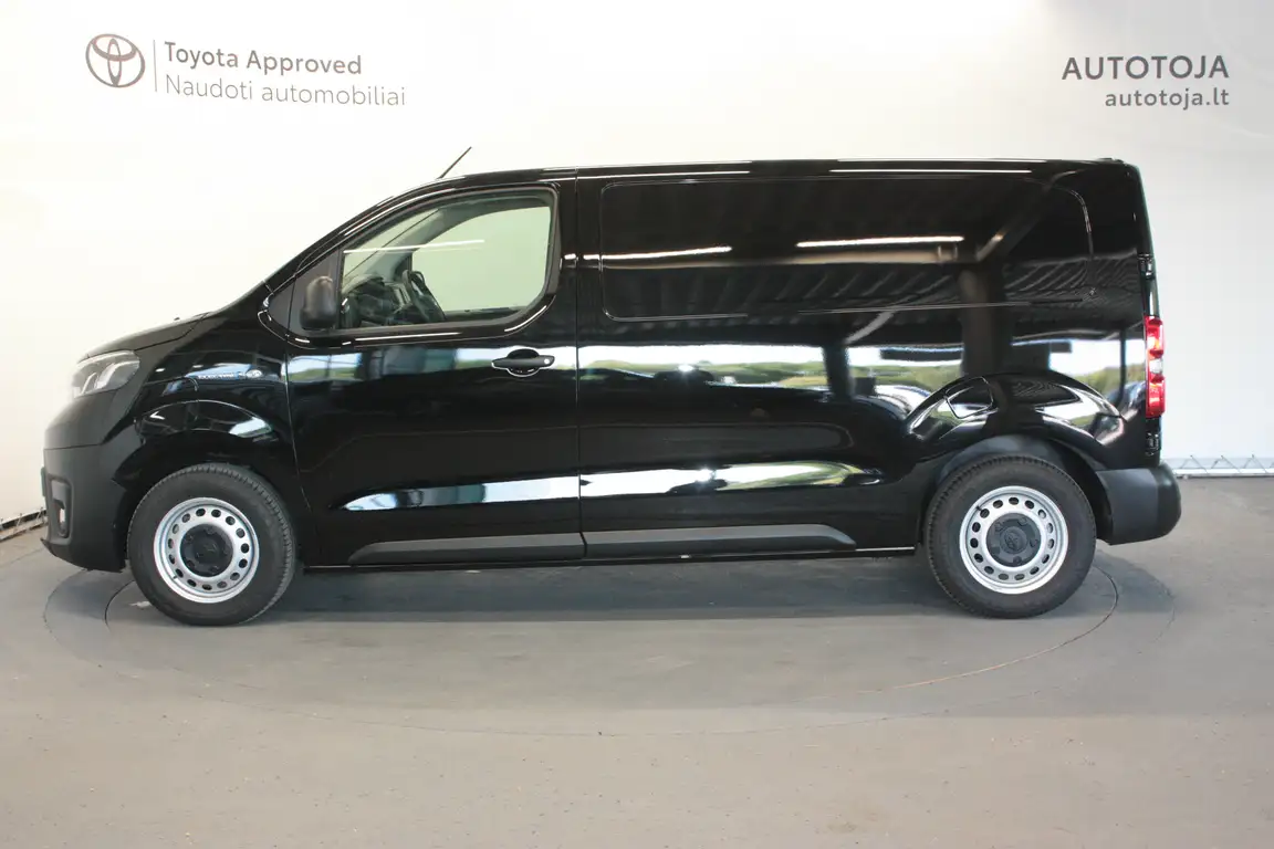 TOYOTA PROACE