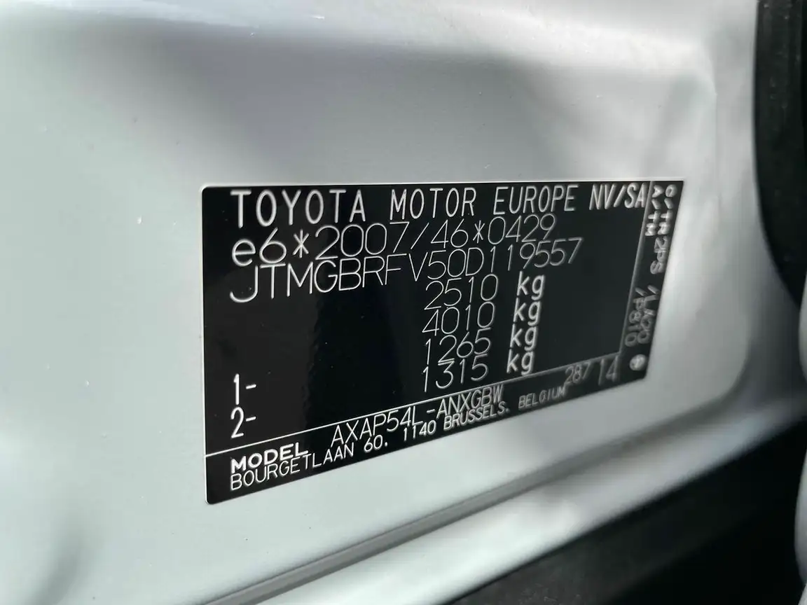 TOYOTA RAV4