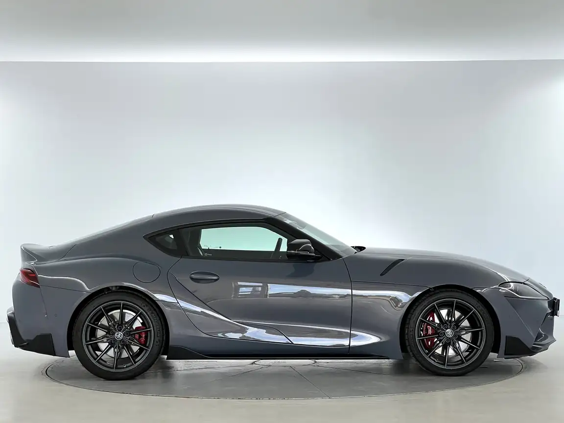 TOYOTA SUPRA