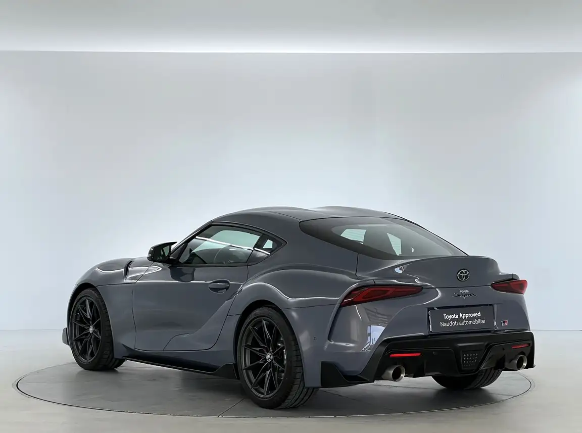 TOYOTA SUPRA