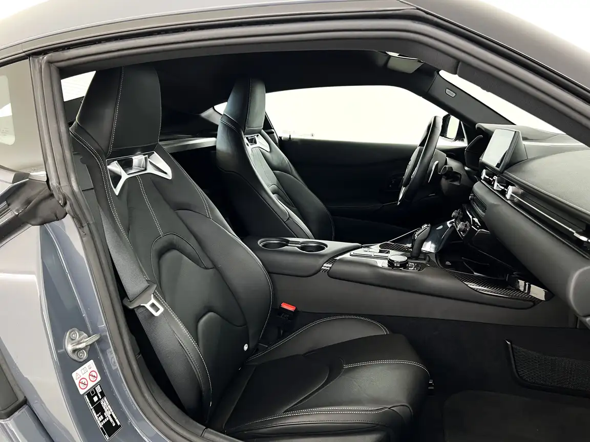 TOYOTA SUPRA