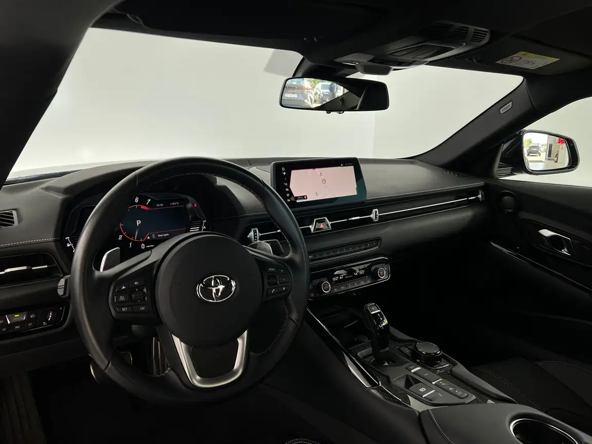 TOYOTA SUPRA