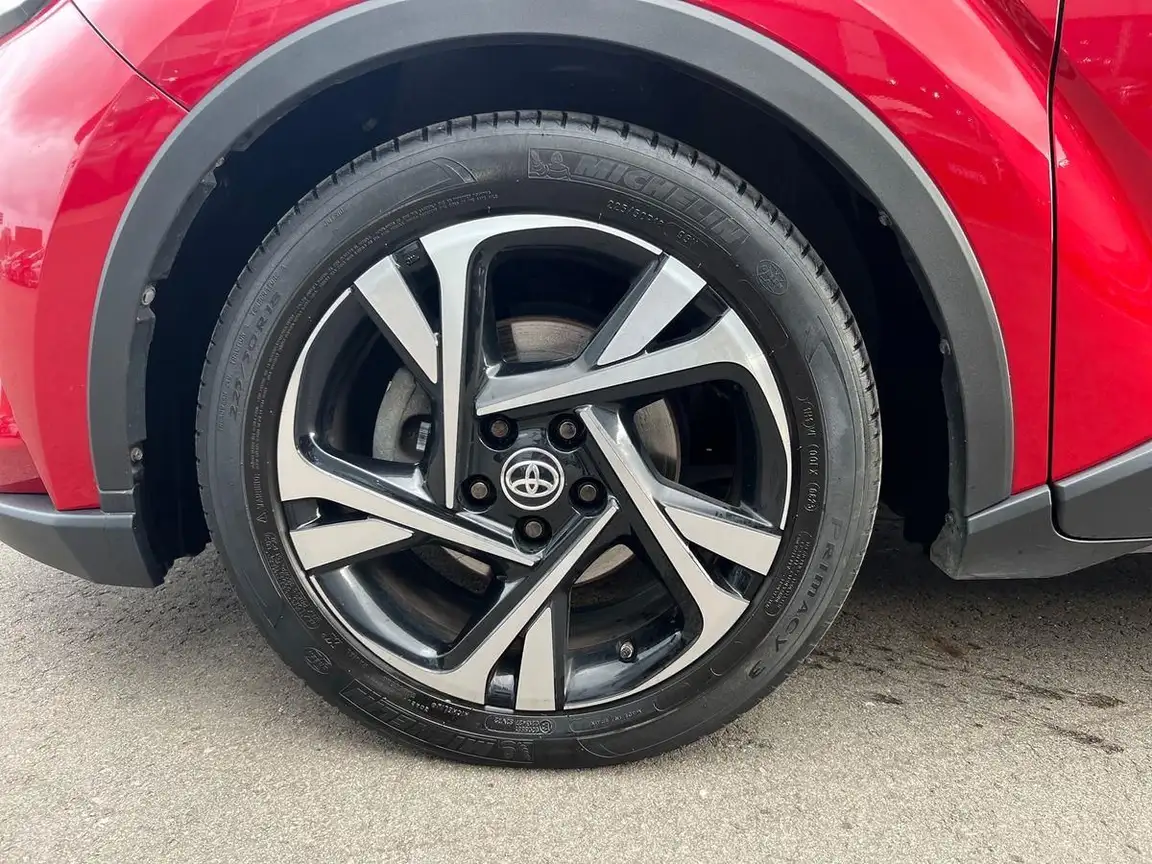 TOYOTA C-HR