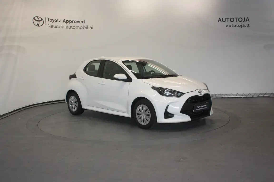 TOYOTA YARIS
