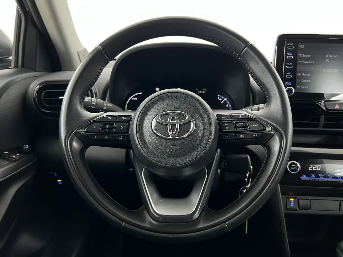 TOYOTA YARIS CROSS