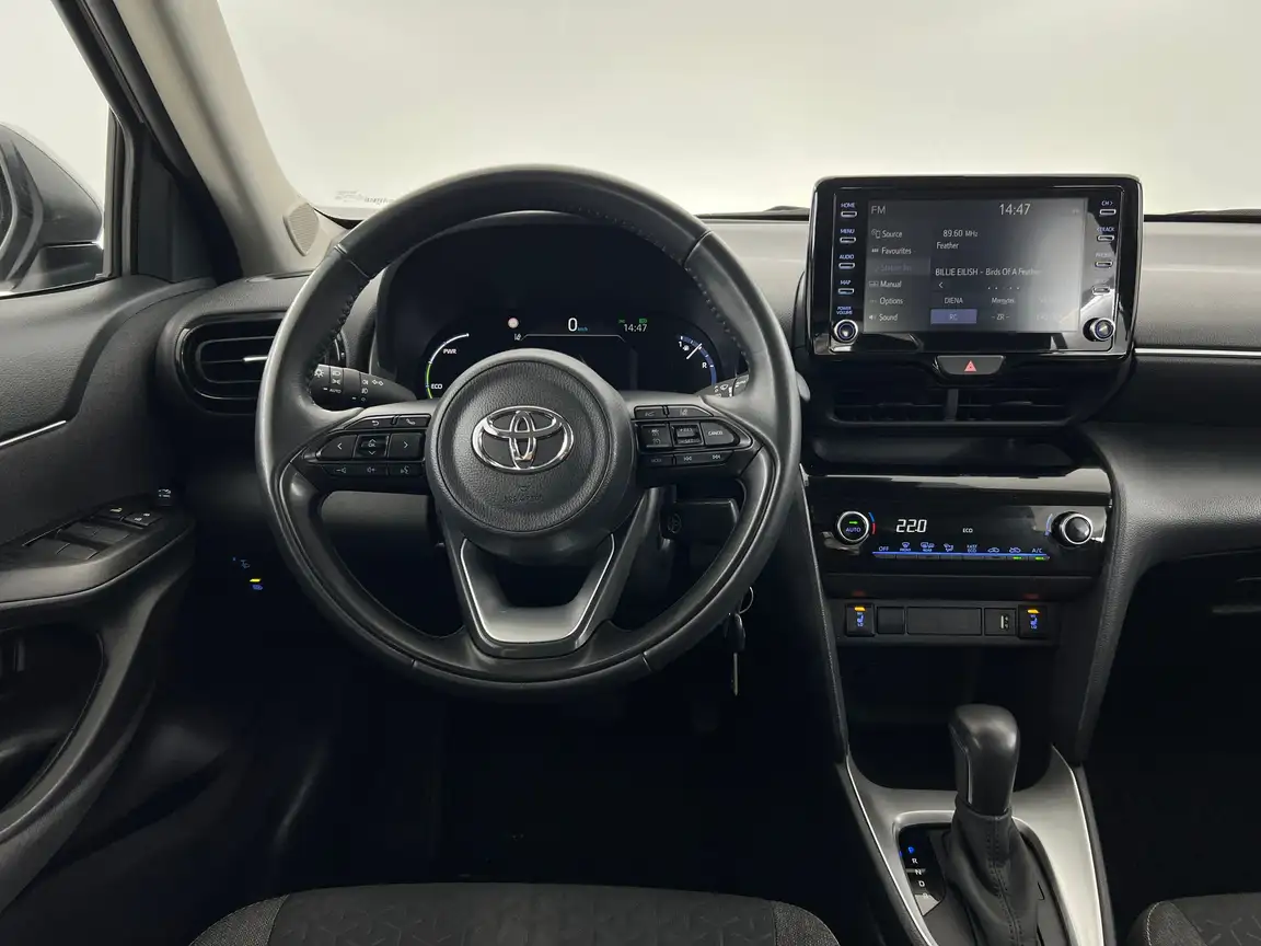 TOYOTA YARIS CROSS
