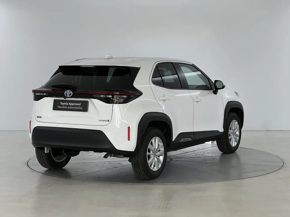 TOYOTA YARIS CROSS