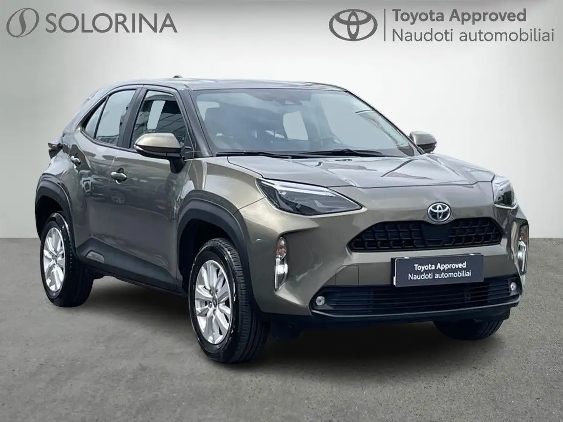 TOYOTA YARIS CROSS