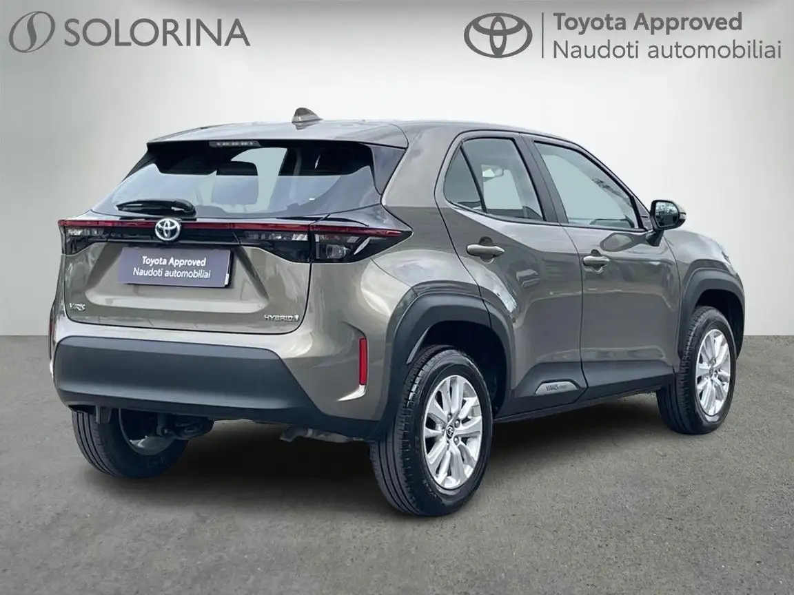 TOYOTA YARIS CROSS