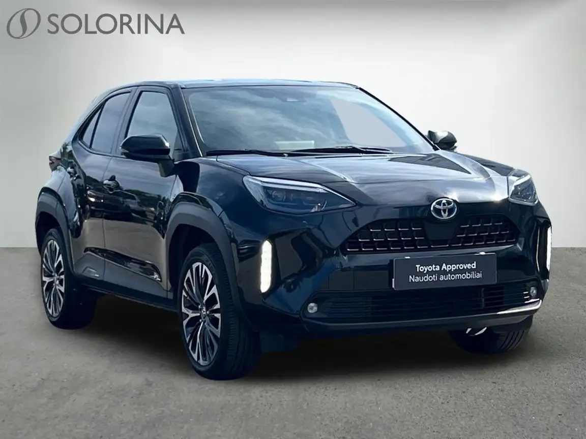 TOYOTA YARIS CROSS