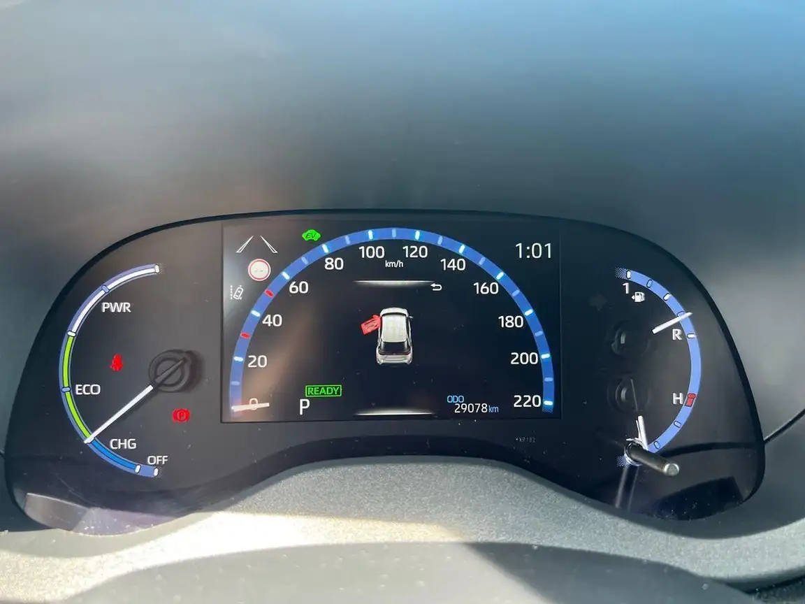 TOYOTA YARIS CROSS