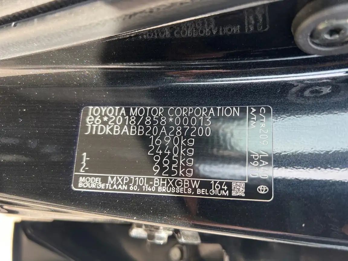 TOYOTA YARIS CROSS