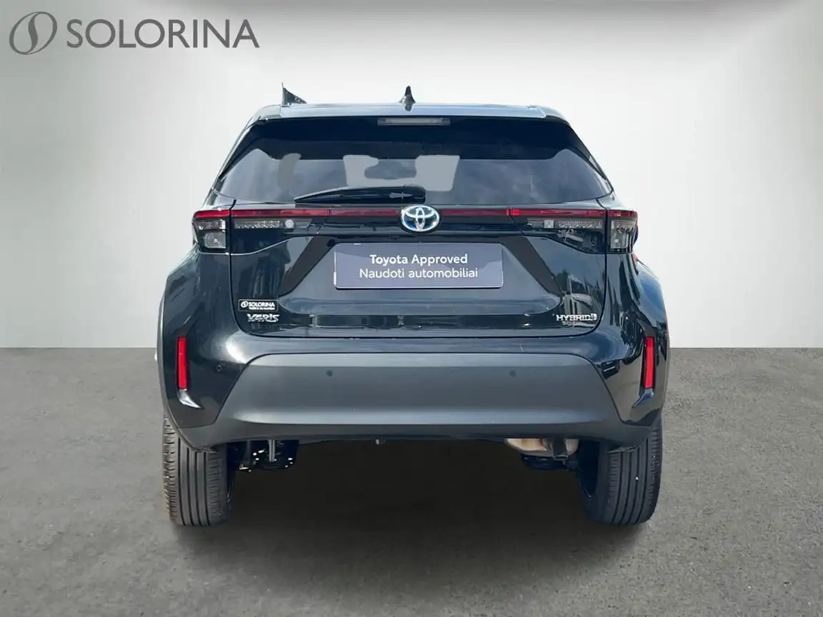 TOYOTA YARIS CROSS