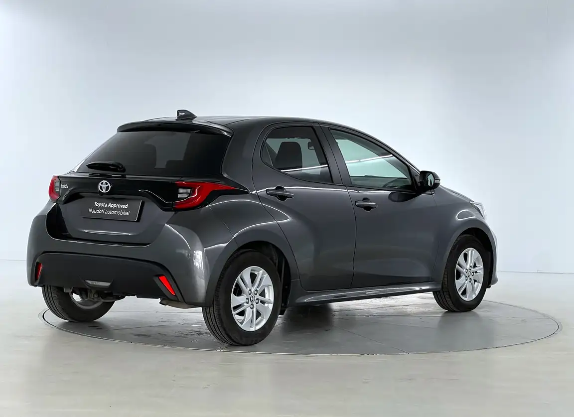 TOYOTA YARIS