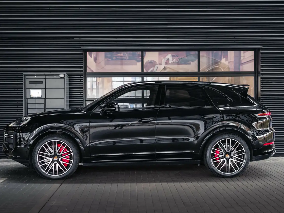 PORSCHE CAYENNE
