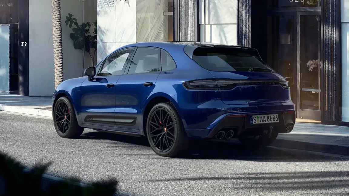 PORSCHE MACAN