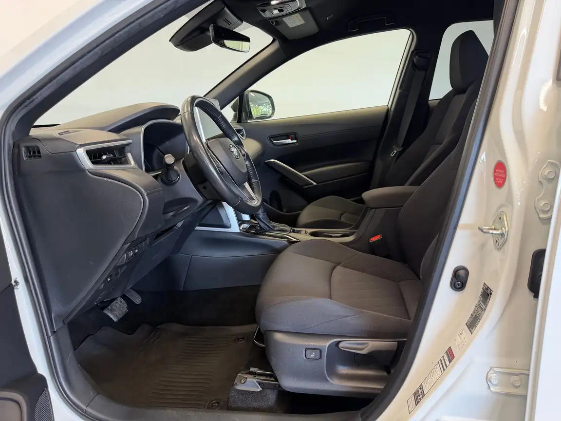 TOYOTA COROLLA CROSS