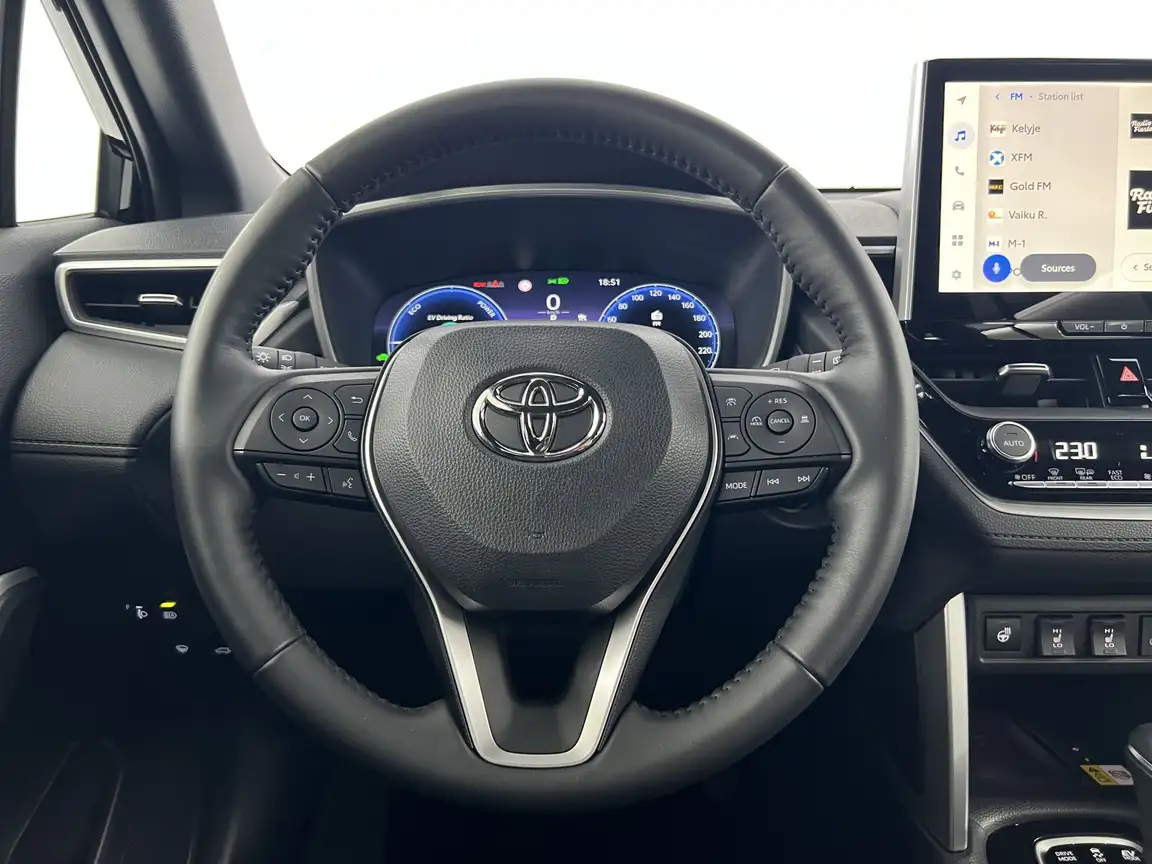 TOYOTA COROLLA CROSS
