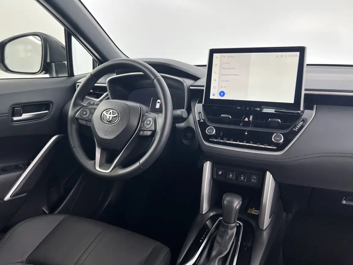 TOYOTA COROLLA CROSS