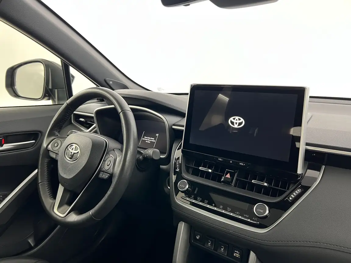 TOYOTA COROLLA CROSS