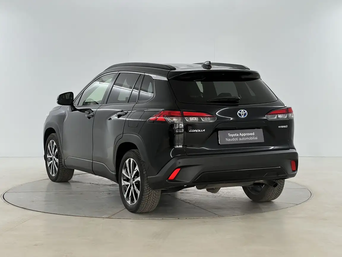 TOYOTA COROLLA CROSS