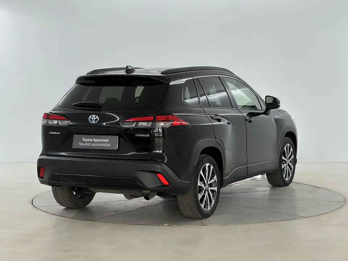 TOYOTA COROLLA CROSS